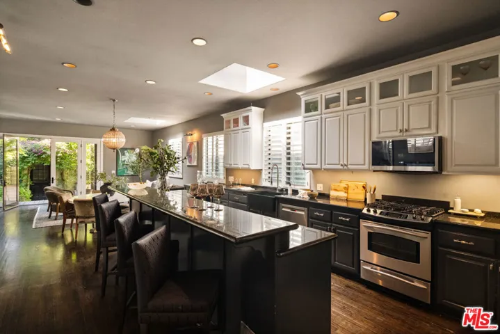 11717 Landale Street, Studio City, California 91607