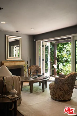 11717 Landale Street, Studio City, California 91607
