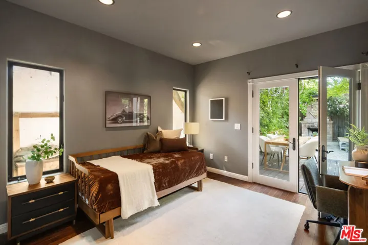 11717 Landale Street, Studio City, California 91607