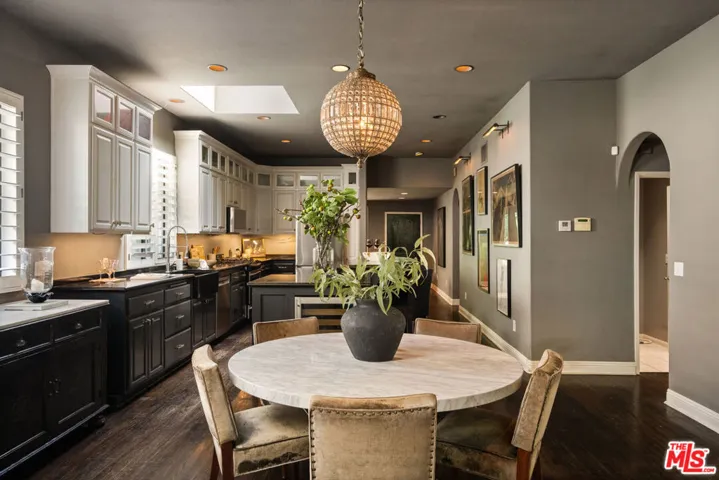 11717 Landale Street, Studio City, California 91607