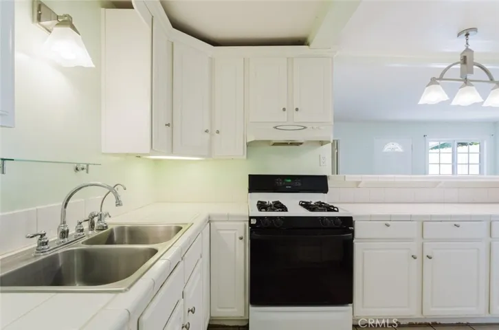 4334 Pennsylvania Avenue, La Crescenta, California 91214