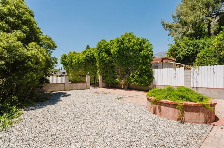 4334 Pennsylvania Avenue, La Crescenta, California 91214