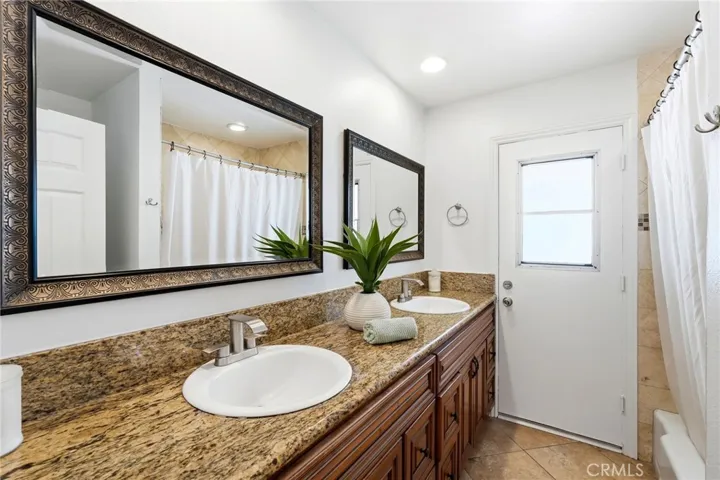 1110 E Meats Avenue, Orange, California 92865