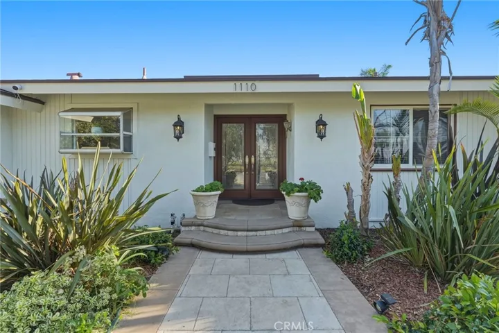 1110 E Meats Avenue, Orange, California 92865