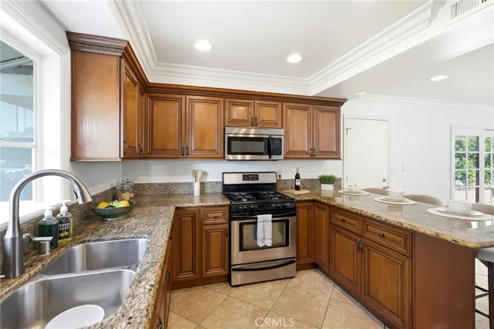 1110 E Meats Avenue, Orange, California 92865