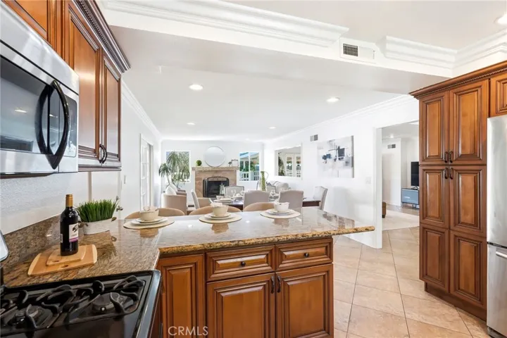 1110 E Meats Avenue, Orange, California 92865