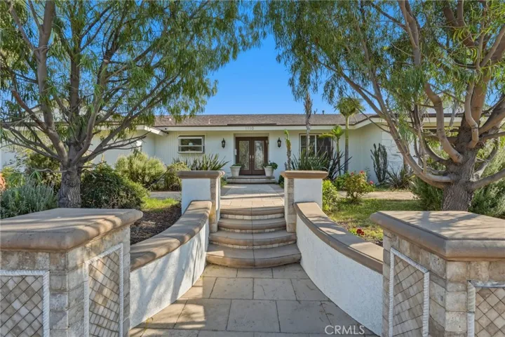 1110 E Meats Avenue, Orange, California 92865