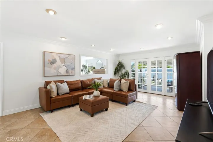 1110 E Meats Avenue, Orange, California 92865