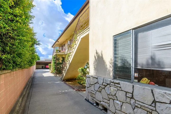 9614 Live Oak Avenue, Temple City, California 91780