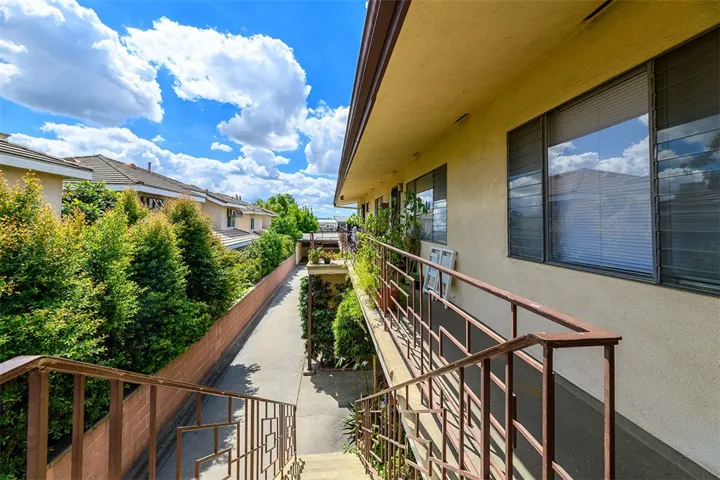 9614 Live Oak Avenue, Temple City, California 91780