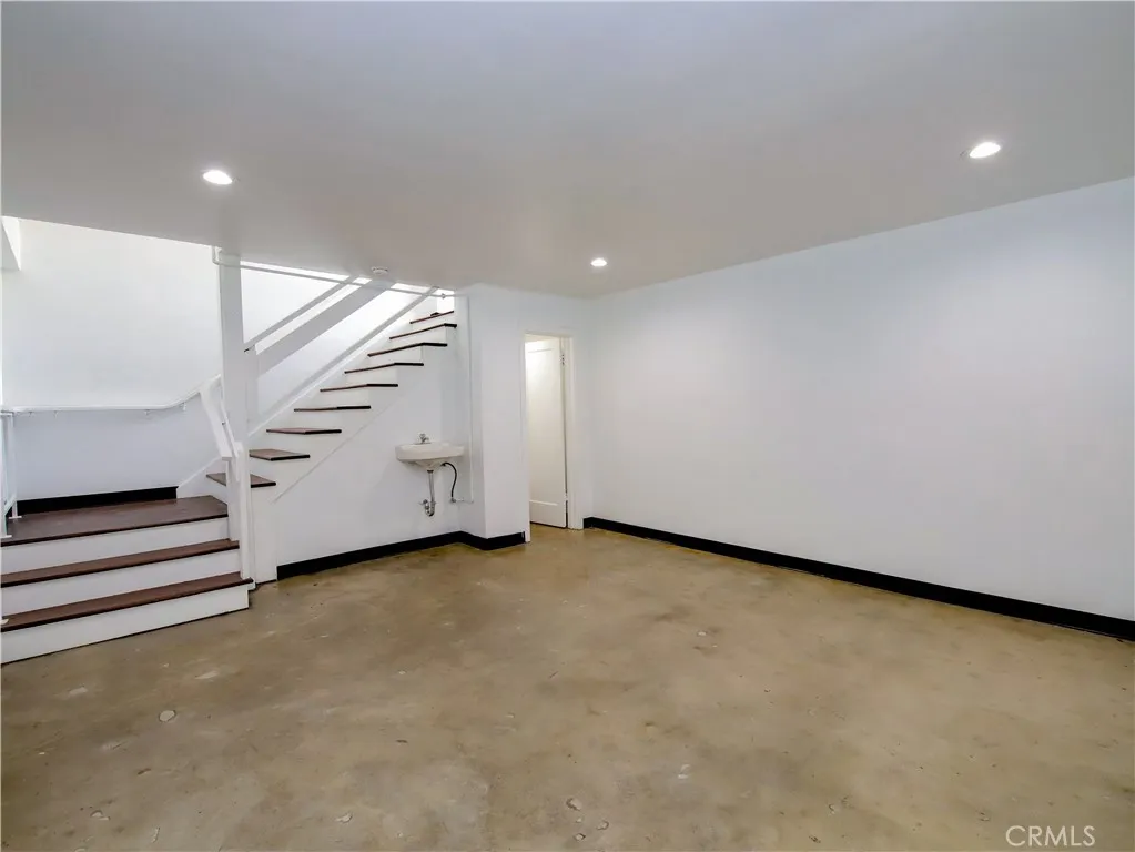 212 N San Fernando Boulevard, Burbank, California 91502 — photo 5