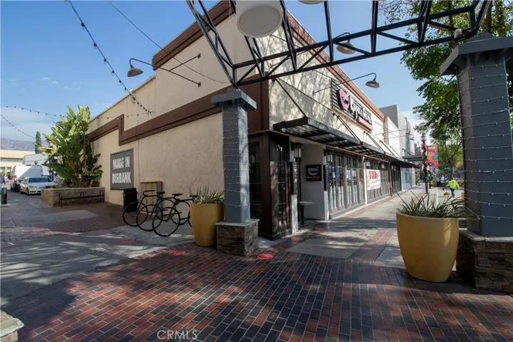 212 N San Fernando Boulevard, Burbank, California 91502