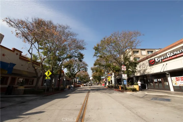 212 N San Fernando Boulevard, Burbank, California 91502