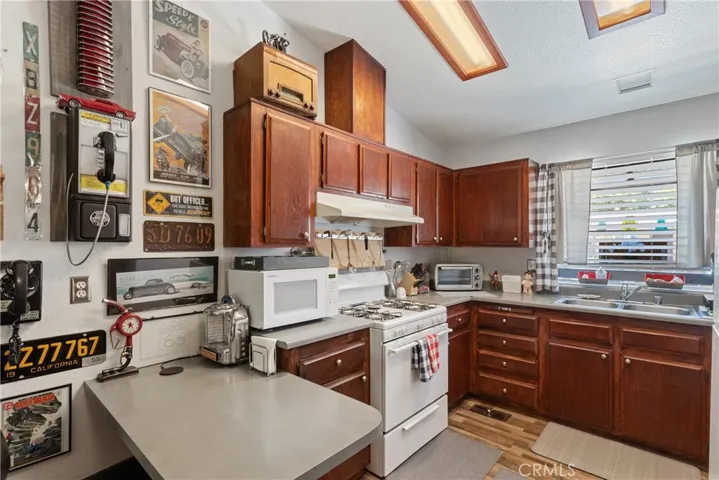 14324 Lear, Mojave, California 93501