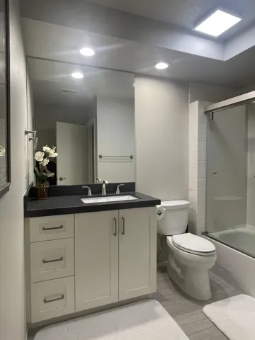 Upgraded Guest Bath