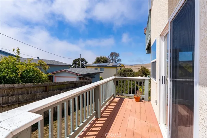 Lower Downstairs deck for private separate entry to downstairs.