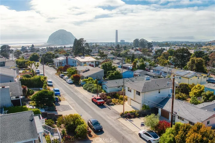 This home has views of the Ocean, Rock and North Coast, located in a quiet neighborhood and short distances to downtown Morro Bay and shopping