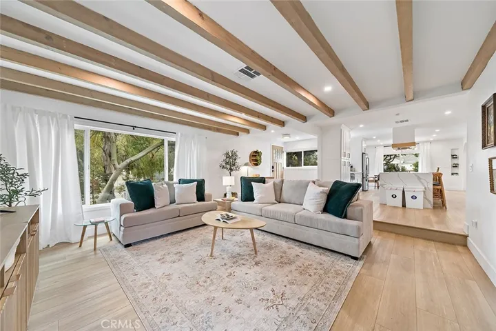 2925 W Oak, Burbank, California 91505