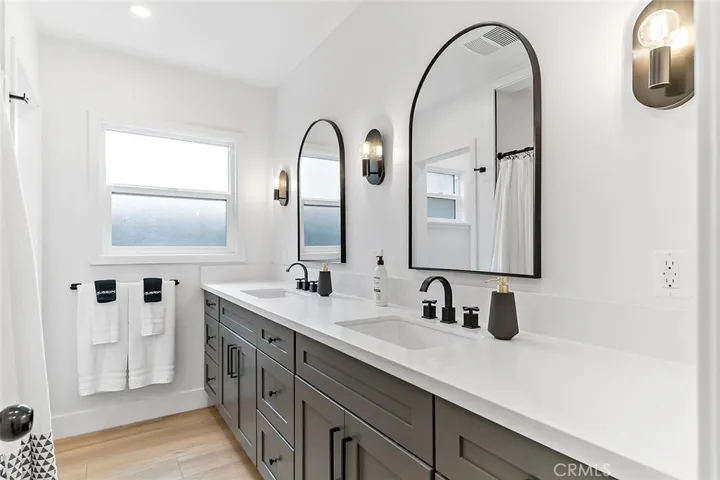 2925 W Oak, Burbank, California 91505
