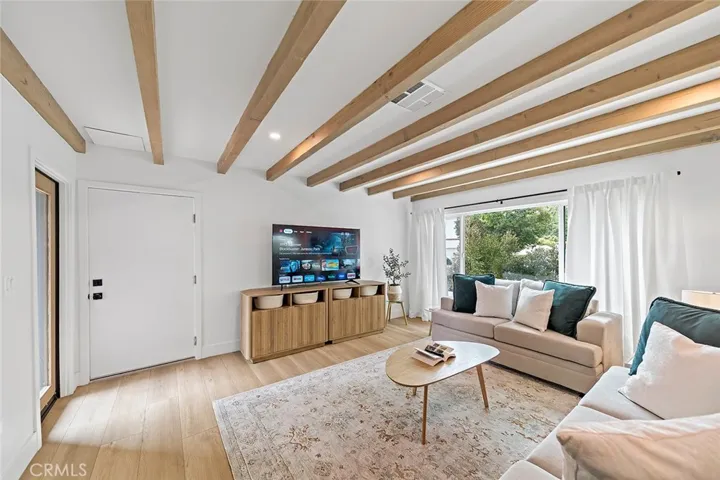 2925 W Oak, Burbank, California 91505