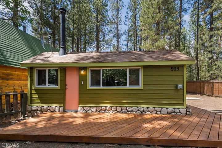 925 W Rainbow, Big Bear City, California 92314