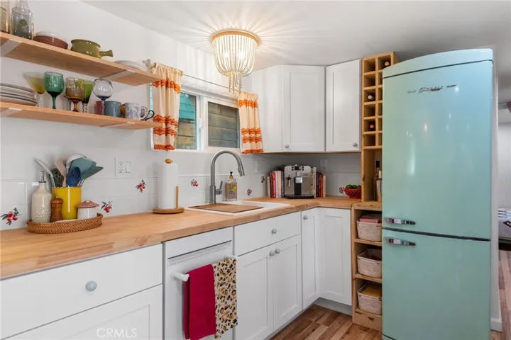 925 W Rainbow, Big Bear City, California 92314
