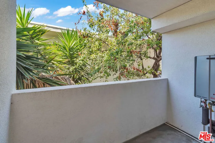 3667 Mentone Avenue 2, Los Angeles, California 90034