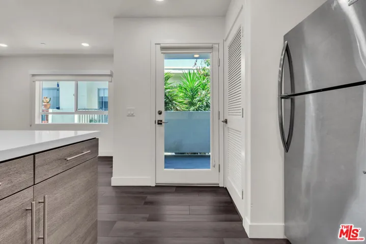 3667 Mentone Avenue 2, Los Angeles, California 90034