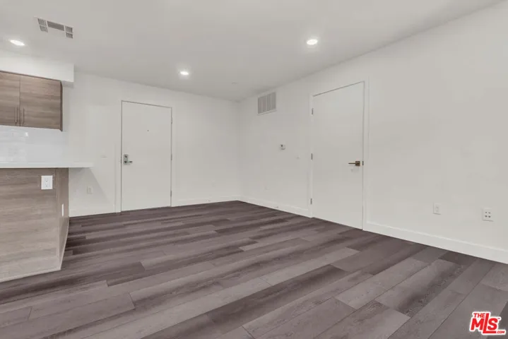 3667 Mentone Avenue 2, Los Angeles, California 90034