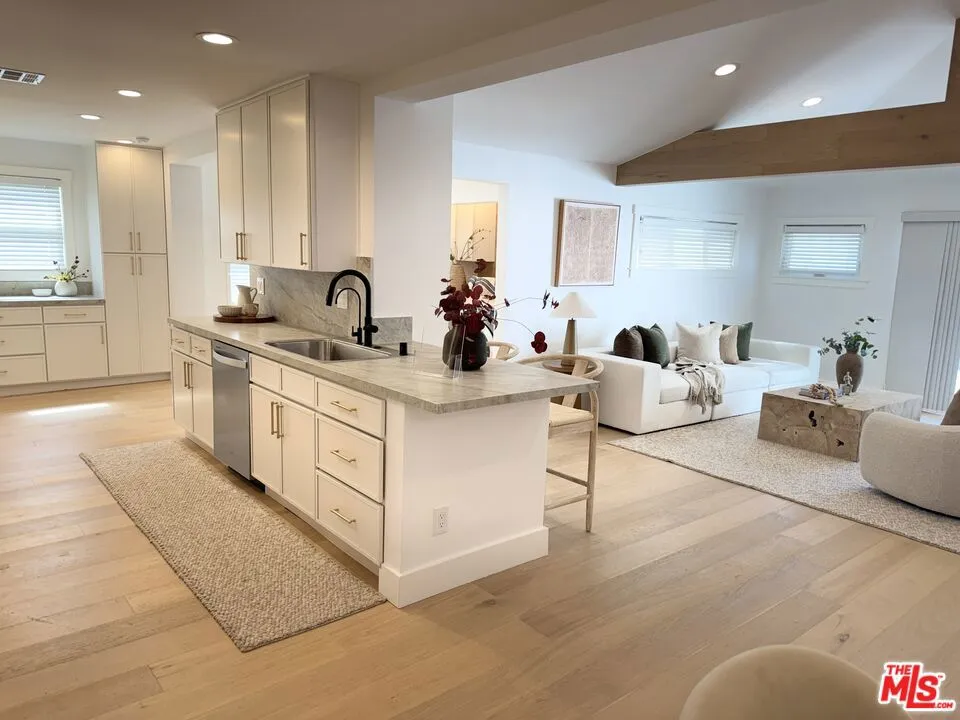 Kitchen - Family room view
