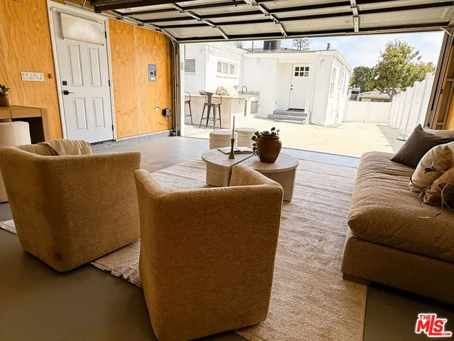 Garage / Bonus Room