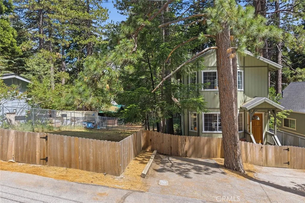 Large spacious lot