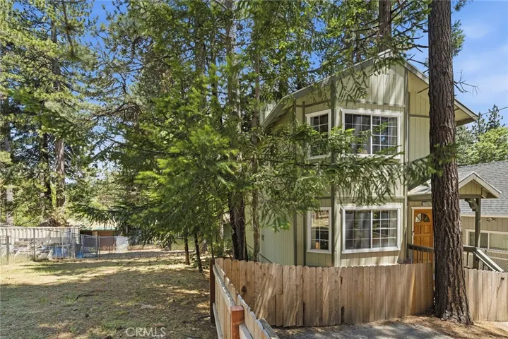 Spacious Double Lot