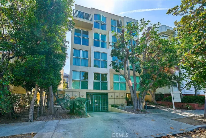 1927 Glendon Avenue 201, Los Angeles, California 90025