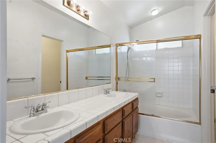 3719 Leyburn Court, Bakersfield, California 93311
