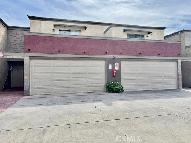 17181 Elm Street 4, Huntington Beach, California 92647