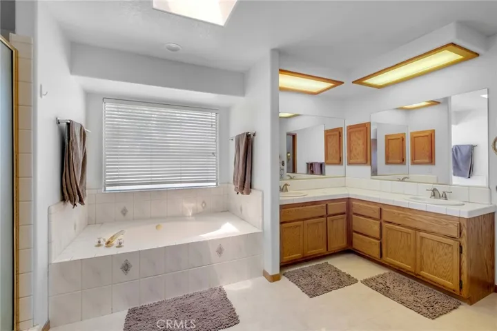 20375 Eyota, Apple Valley, California 92308