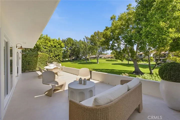539 Vista Flora, Newport Beach, California 92660