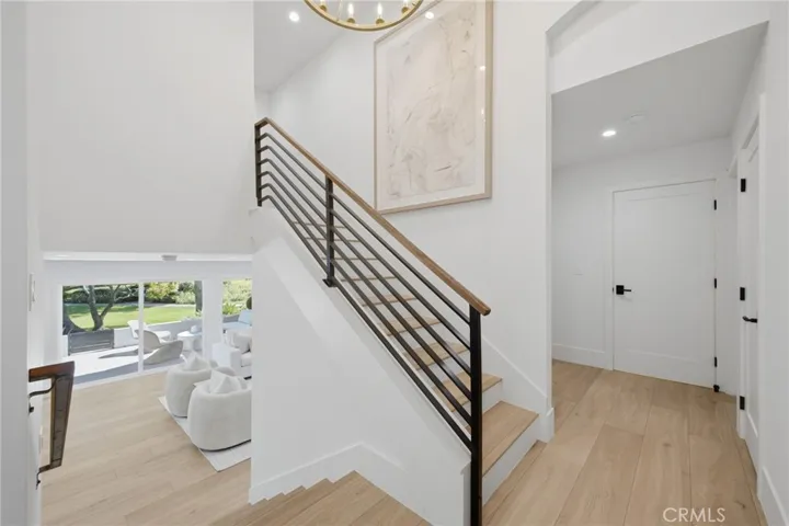 539 Vista Flora, Newport Beach, California 92660