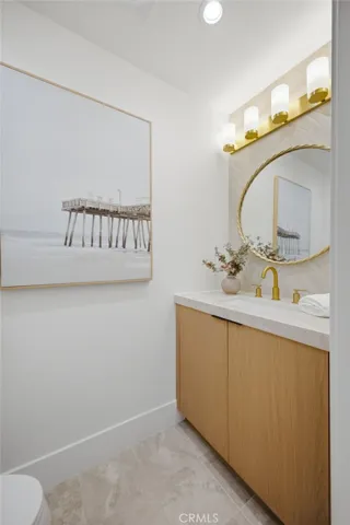 539 Vista Flora, Newport Beach, California 92660