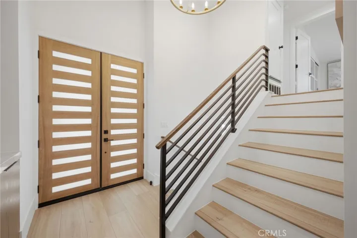 539 Vista Flora, Newport Beach, California 92660