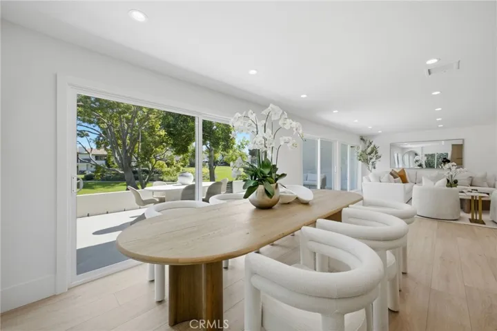 539 Vista Flora, Newport Beach, California 92660