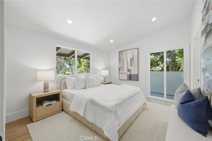 539 Vista Flora, Newport Beach, California 92660