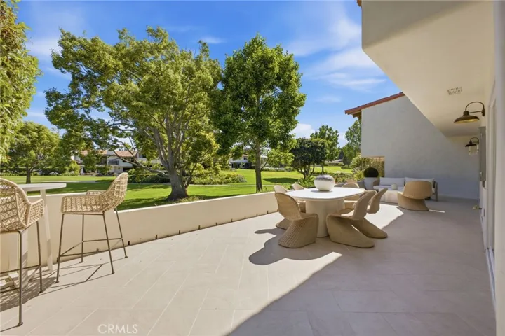 539 Vista Flora, Newport Beach, California 92660
