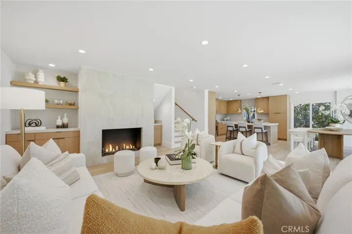 539 Vista Flora, Newport Beach, California 92660