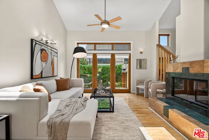 2411 4th Street 2, Santa Monica, California 90405