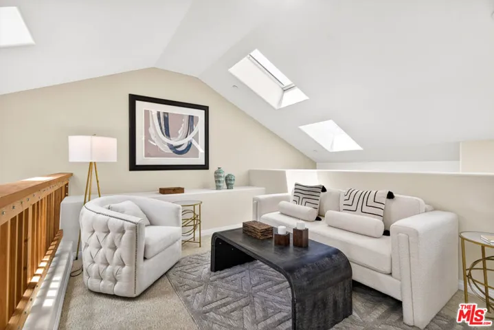 2411 4th Street 2, Santa Monica, California 90405