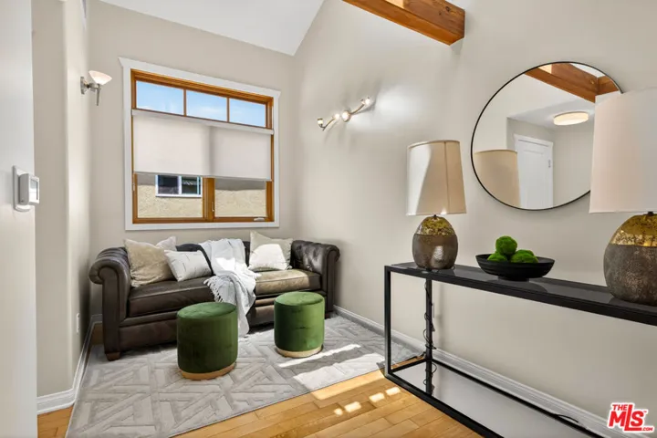 2411 4th Street 2, Santa Monica, California 90405