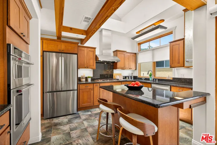 2411 4th Street 2, Santa Monica, California 90405