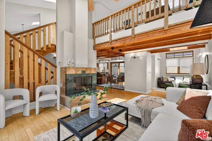 2411 4th Street 2, Santa Monica, California 90405